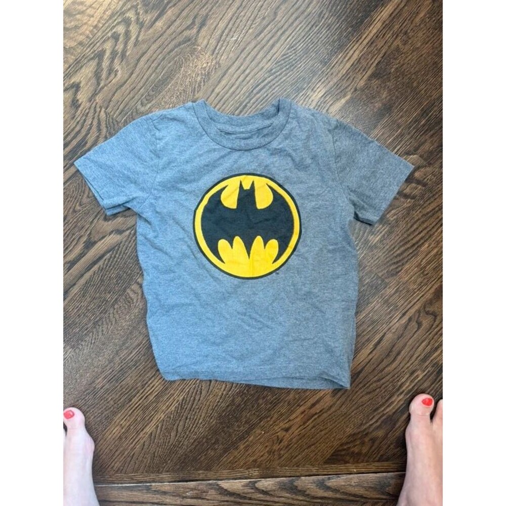 Boys Size 4/5 Clothing Lot Under Armour Levi’s Batman Monster Jam Old Navy 17 Pc - Picture 11 of 16